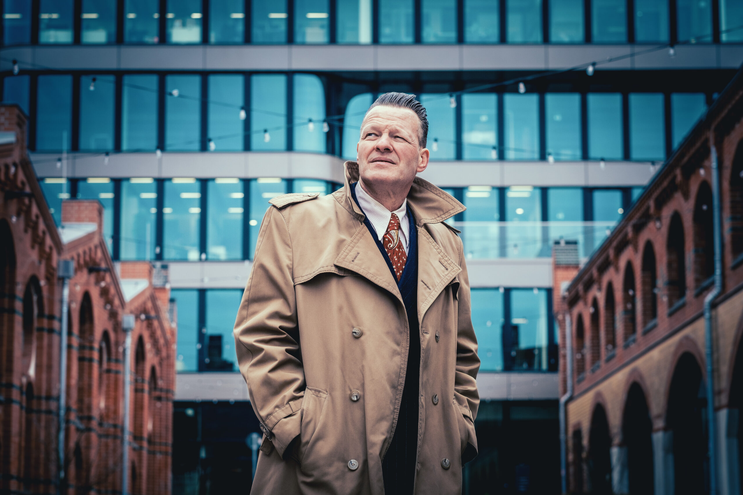 Harald Hertel - Musiker, Bandleader und Disc Jockey (DJ) aus Berlin - spezialisiert auf Musik der 20er, 30er, 40er, 50er und 60er Jahre - Jazz, Swing, Latin, Boogie Woogie, Jive, Rhythm & Blues (R&B), Rock and Roll, Rock-A-Billy, Twist, Ska, Beat, 60's Pop, und vielem mehr.